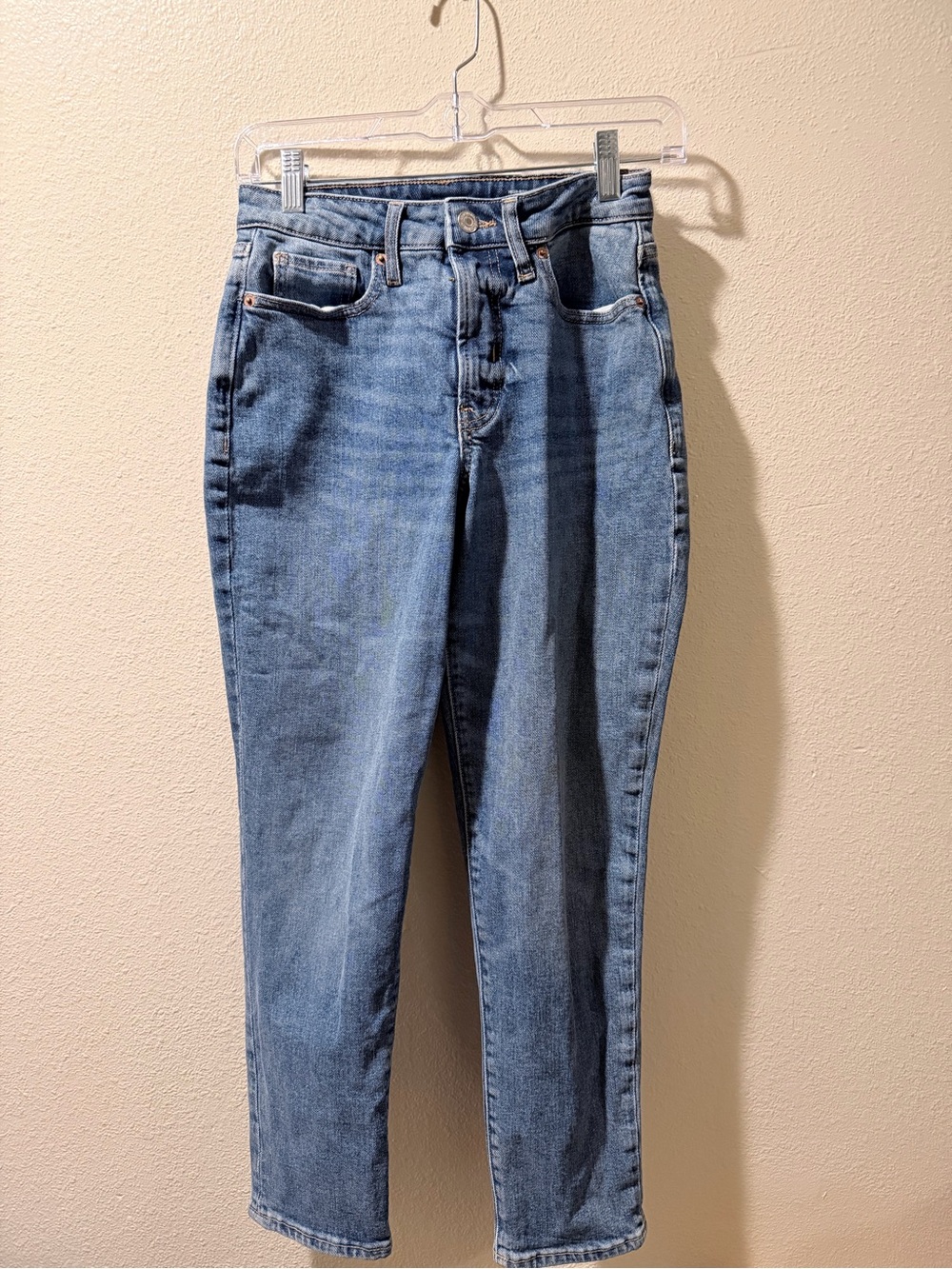 Old Navy Straight-Leg Jeans in Classic Blue Wash-EUC - Picture 4 of 9